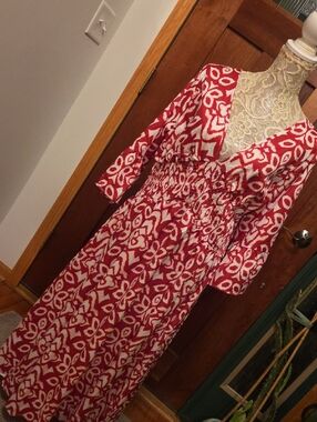 Red Patterned V-Neck Midi Dress